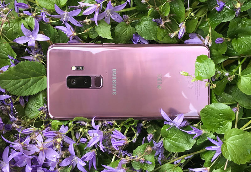 Illustration for article titled Hemos puesto a un inútil a tomar fotos con el Pixel 2XL, el Galaxy S9+ y el Huawei P20 Pro. Este es el resultado